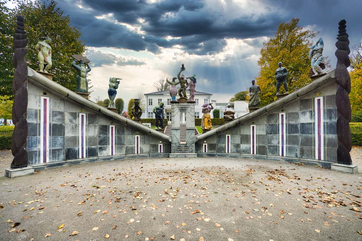 horsens-kunstmuseum-parken-menneskemuren-franco-cogoli